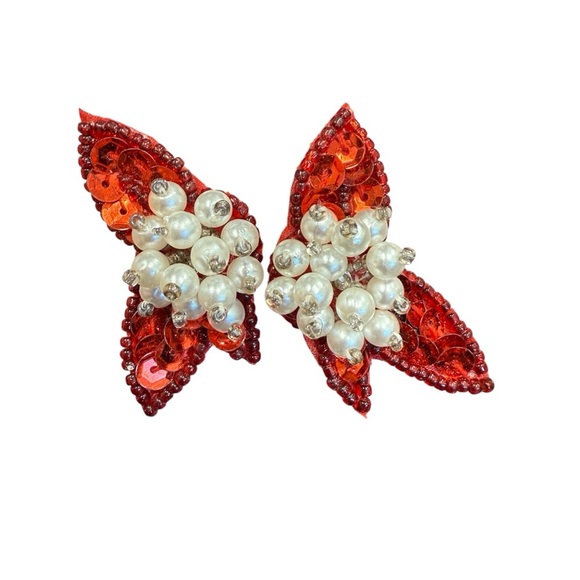 Avon “Sequin Sparkle” Red Sequin and Pearl clip Earrings NIB 1991 vintage - Picture 1 of 4